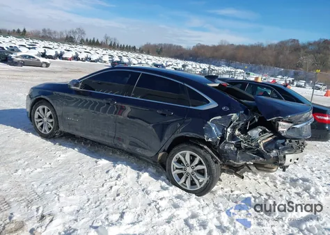 2017 Chevrolet Impala 1Lt z USA, uszkodzony, nr VIN 2G1105S33H9164264